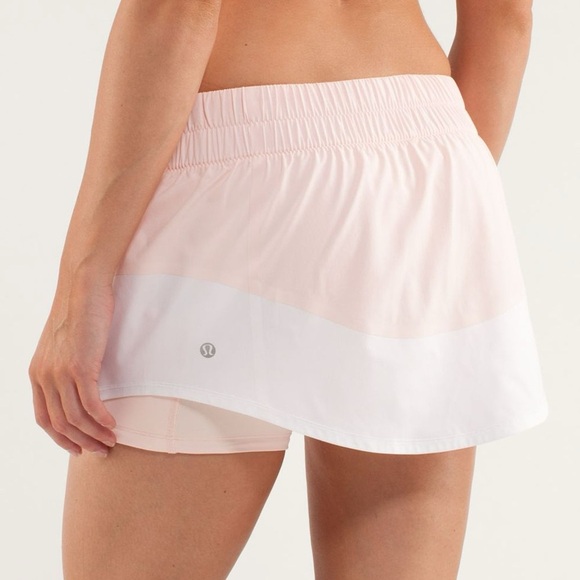 Lululemon Women’s Pink and white Run: Breeze By Skirt with built in shorts US 4 - Picture 2 of 10